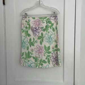 Vintage skirt. Flattering A line silhouette. fully lined with hidden side zip.